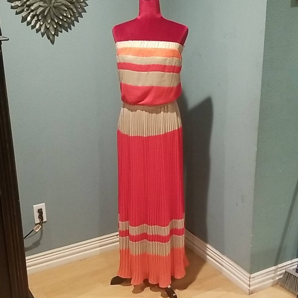Cache pleated maxi